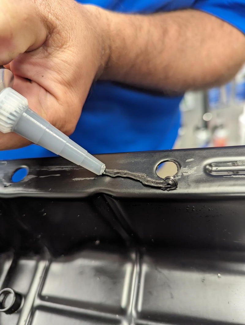 Permatex 24105 Ultra Black Maximum Oil Resistance RTV Silicone Gasket Maker, Sensor Safe And Non-Corrosive, For High Flex And Oil Resistant Applications 13 oz - Image 2